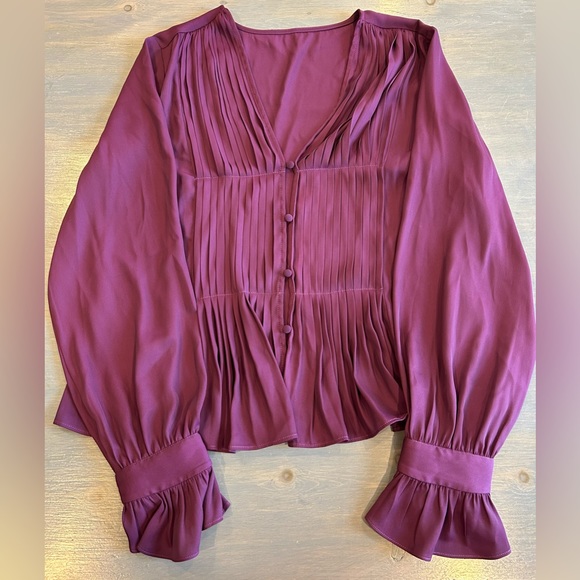 NWOT blouse - Picture 1 of 3